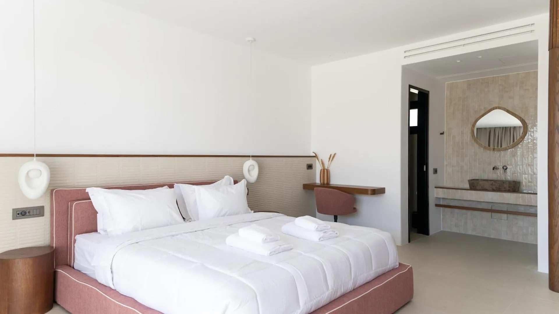 Le Ciel Suites & Villas Mykonos Town 0*,